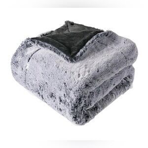 Soma Reversible Luxe Throw Blanket Plush Soft Comfy Faux Fur 57x50‎